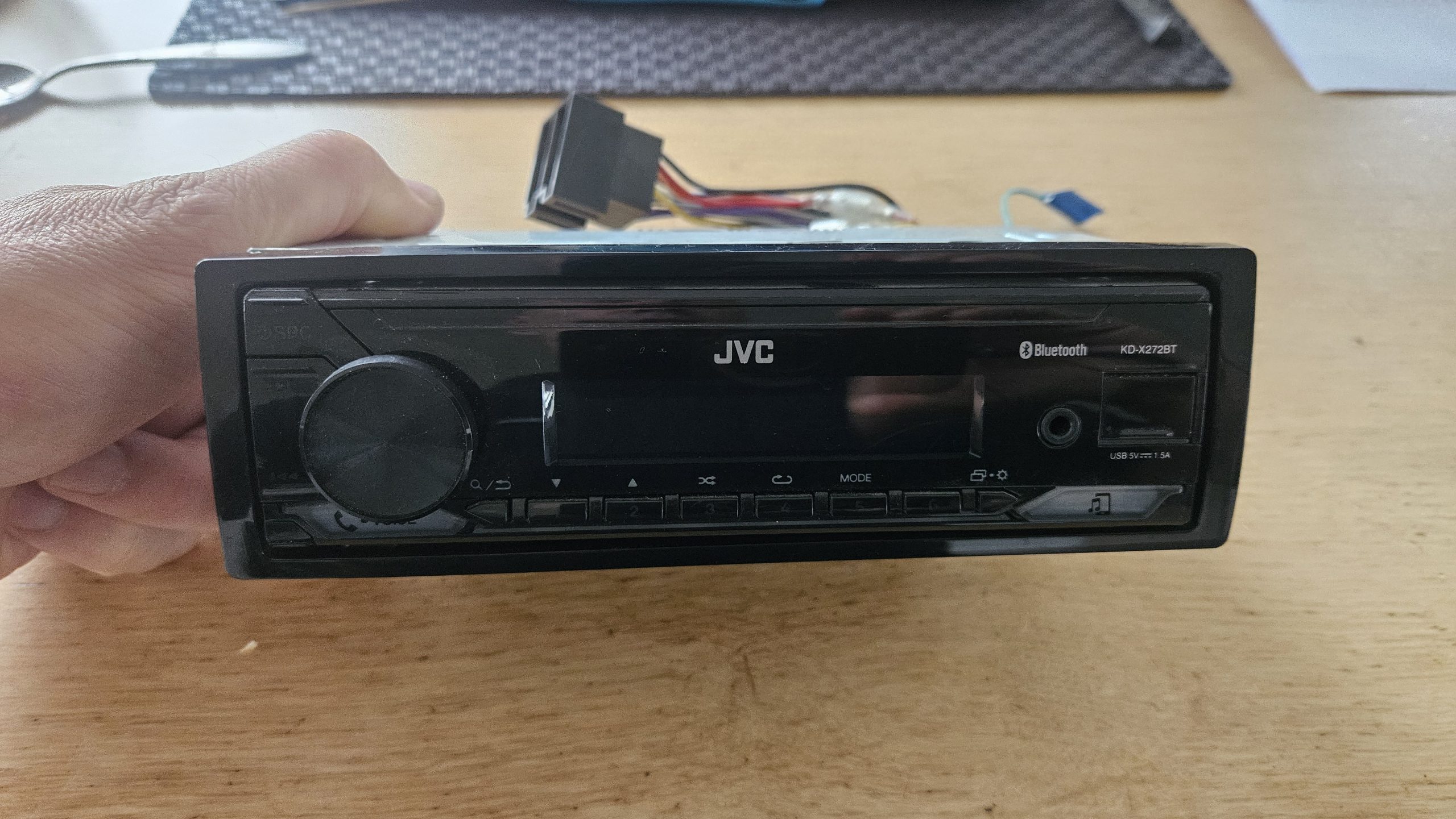 JVC KD-X272BT - Image 2