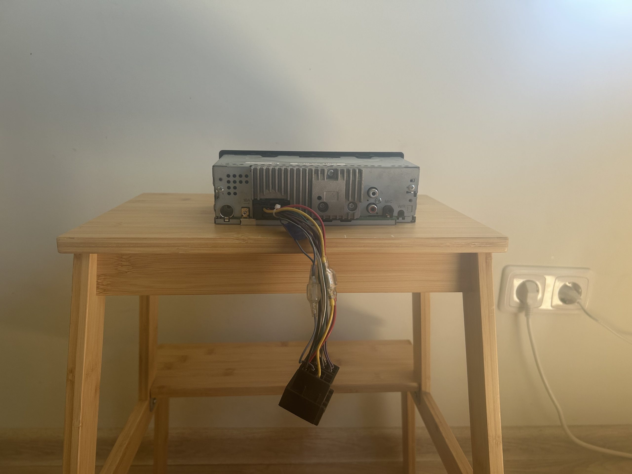 Pioneer MVH-330DAB - Image 3
