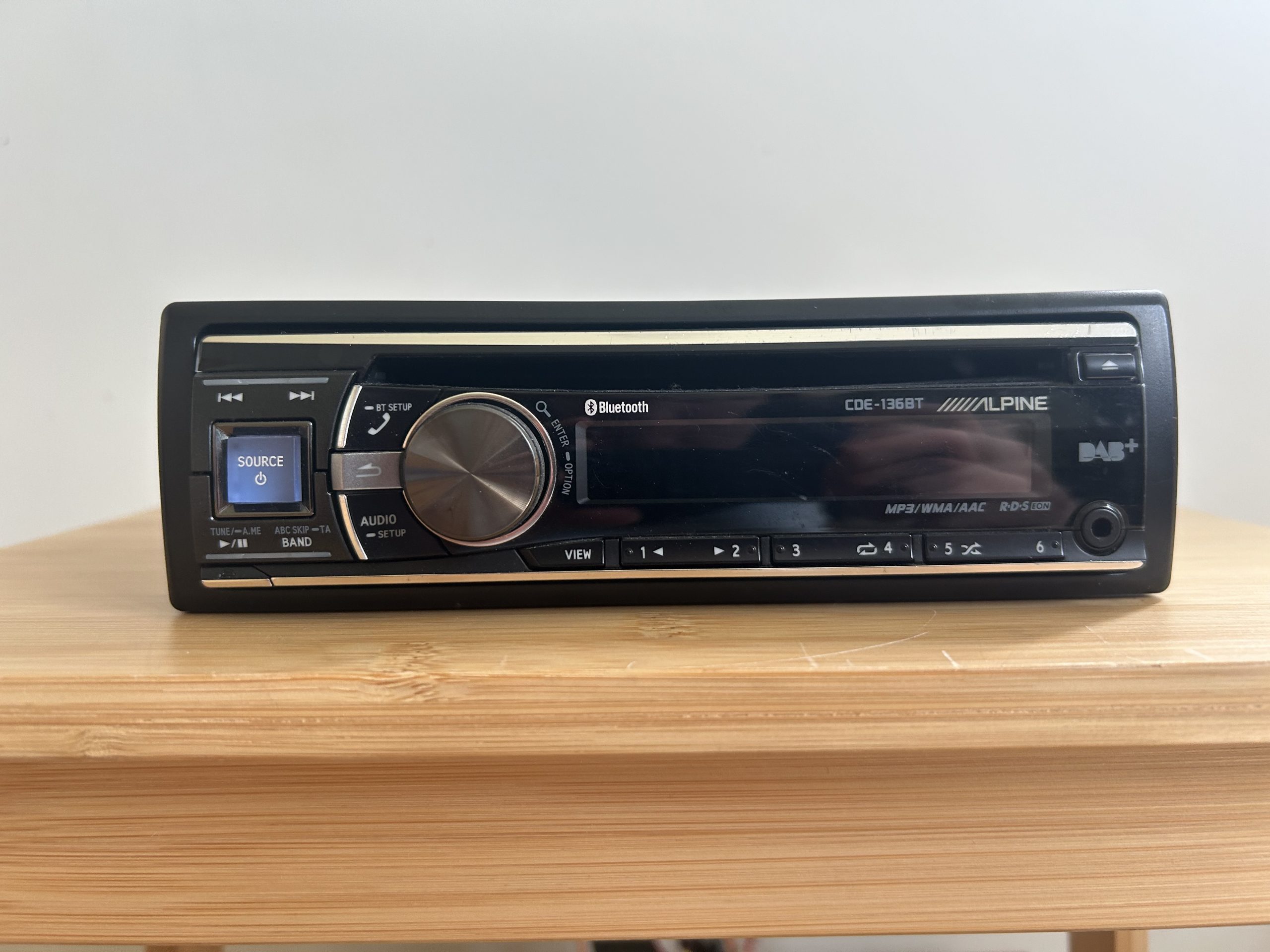 A pine CDE-136BT - Image 2