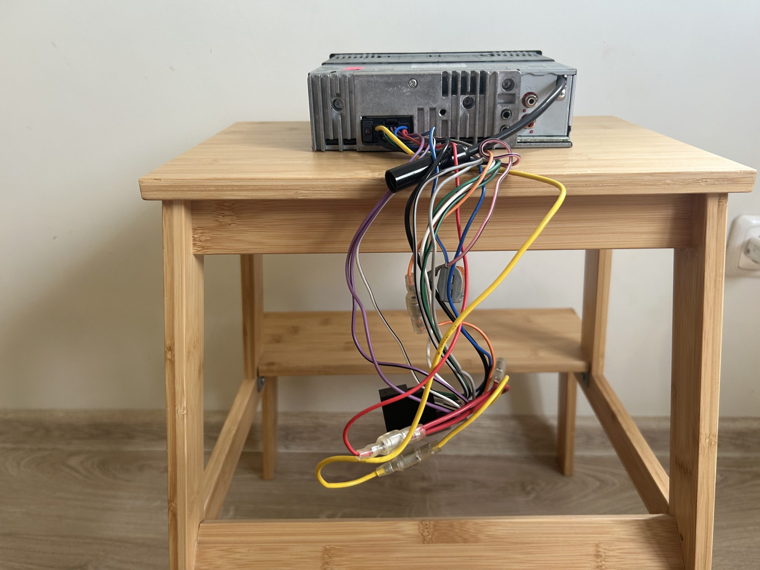 Alpine CDE-133BT - Image 3