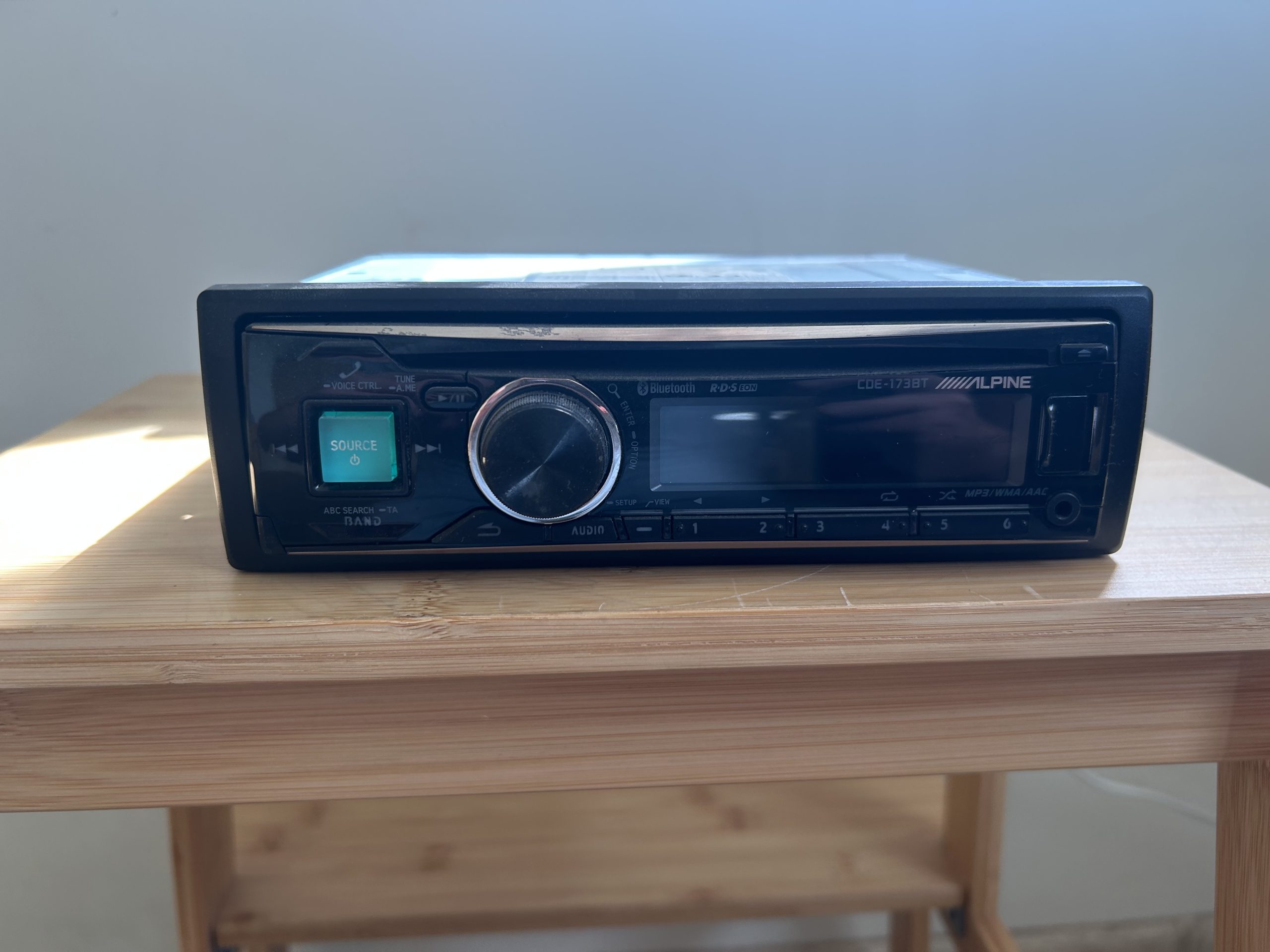 Alpine CDE-173BT - Image 2