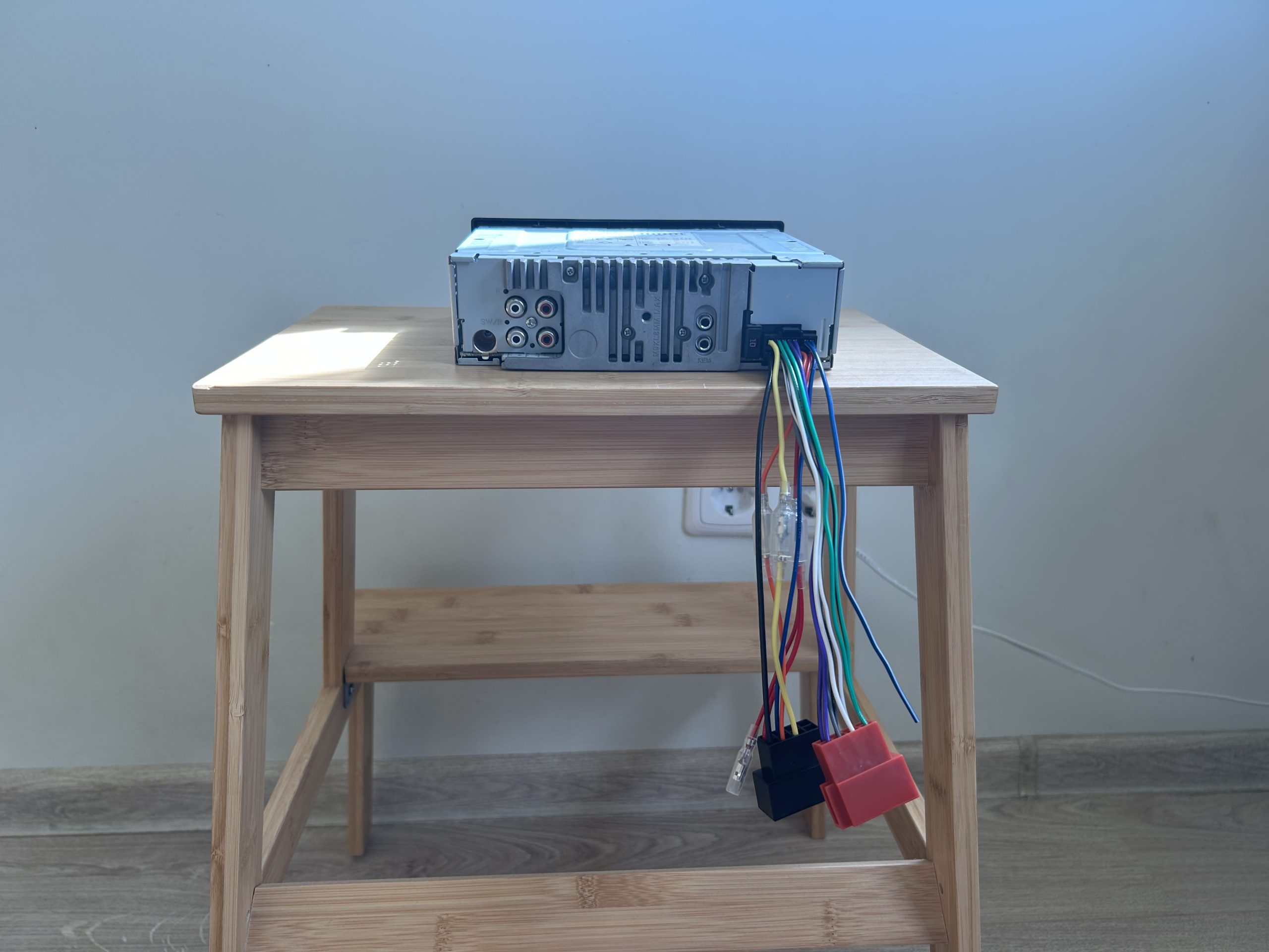 Alpine CDE-173BT - Image 3